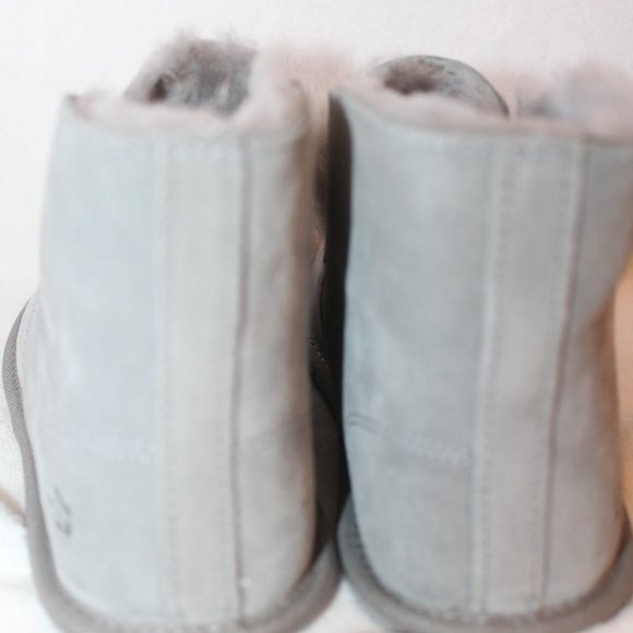 UGG KALLEN GRAY POM SUEDE SLIPPERS HOUSE SHOES - Picture 6 of 8
